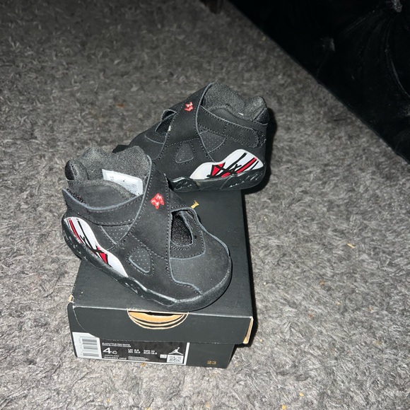 Jordan 8 - Picture 3 of 3